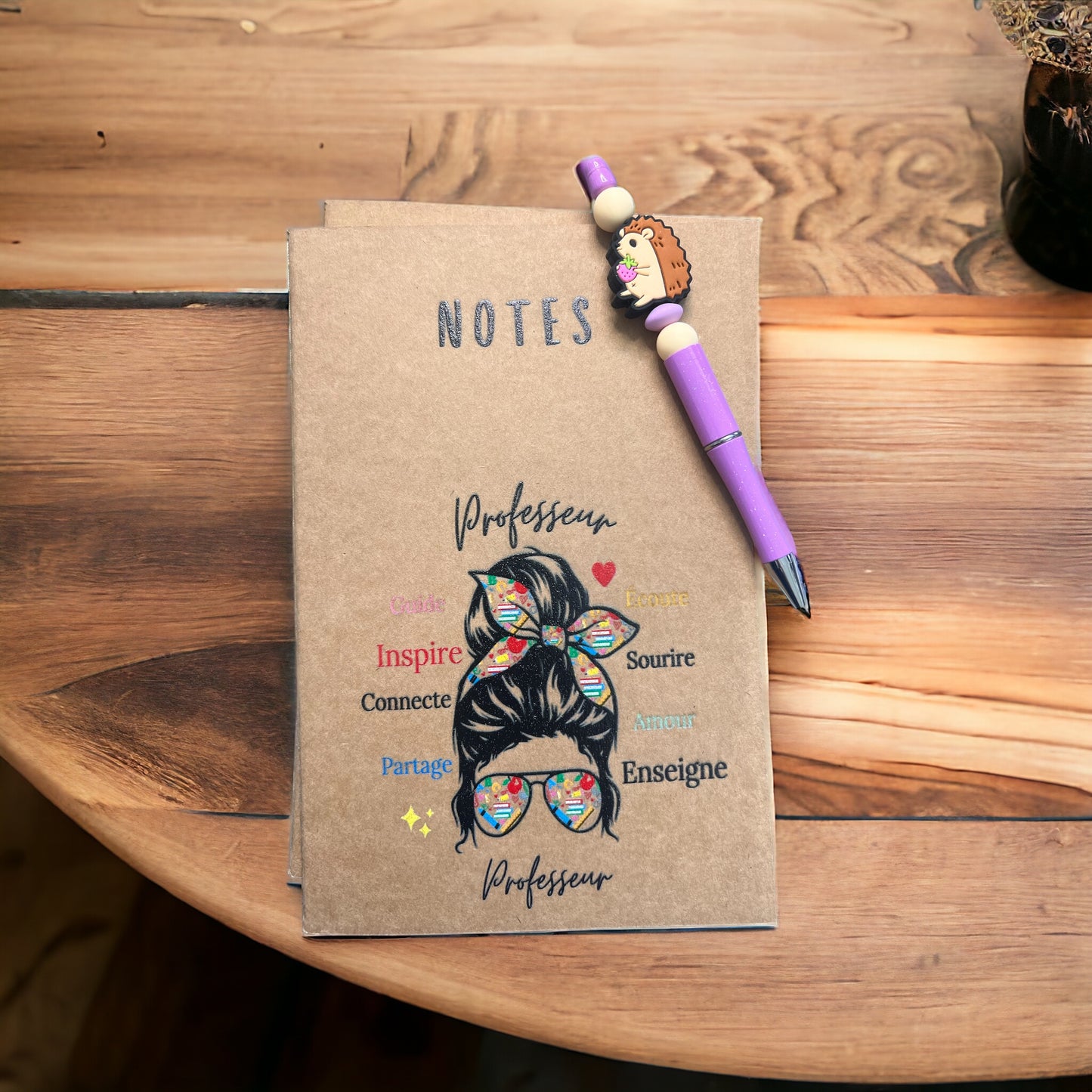 Carnet avec stylo