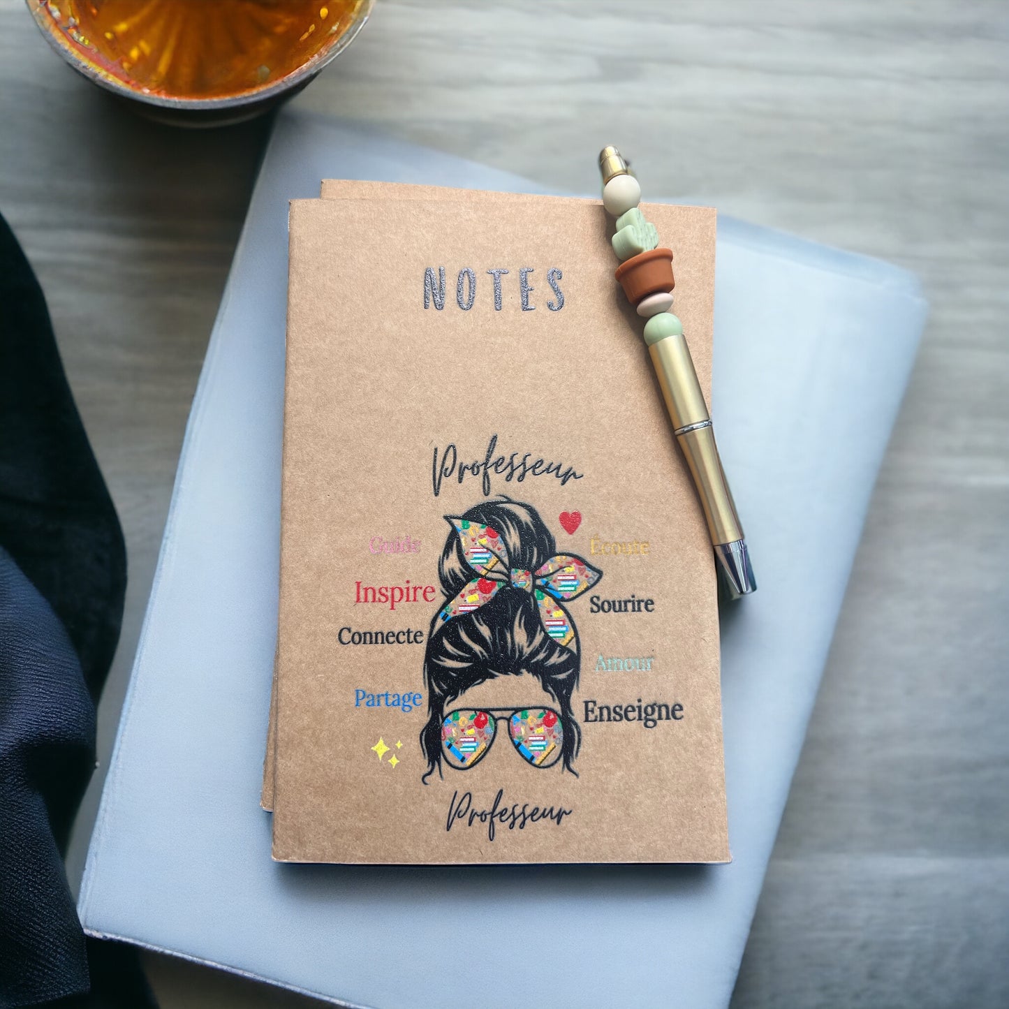 Carnet avec stylo