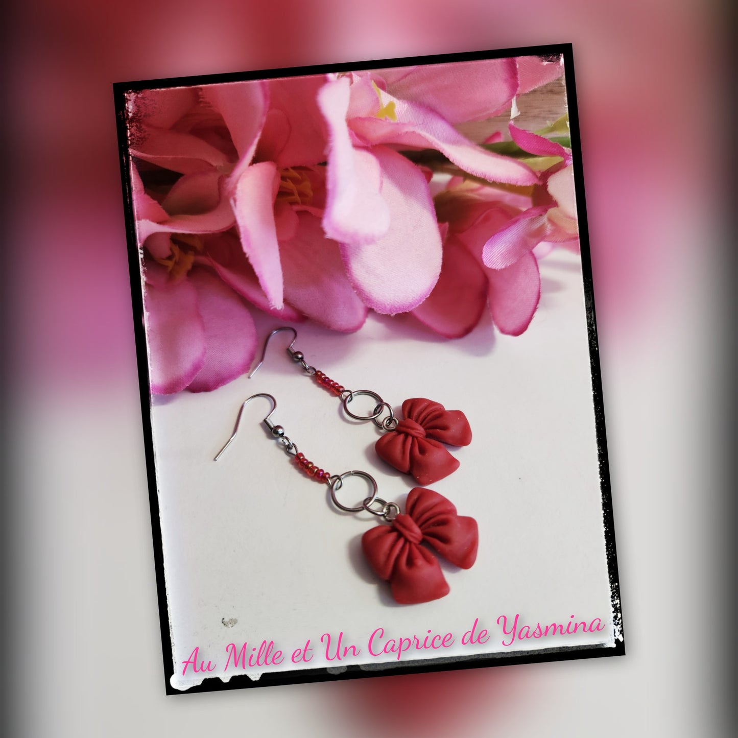Boucles d'oreilles • Ruban rouge