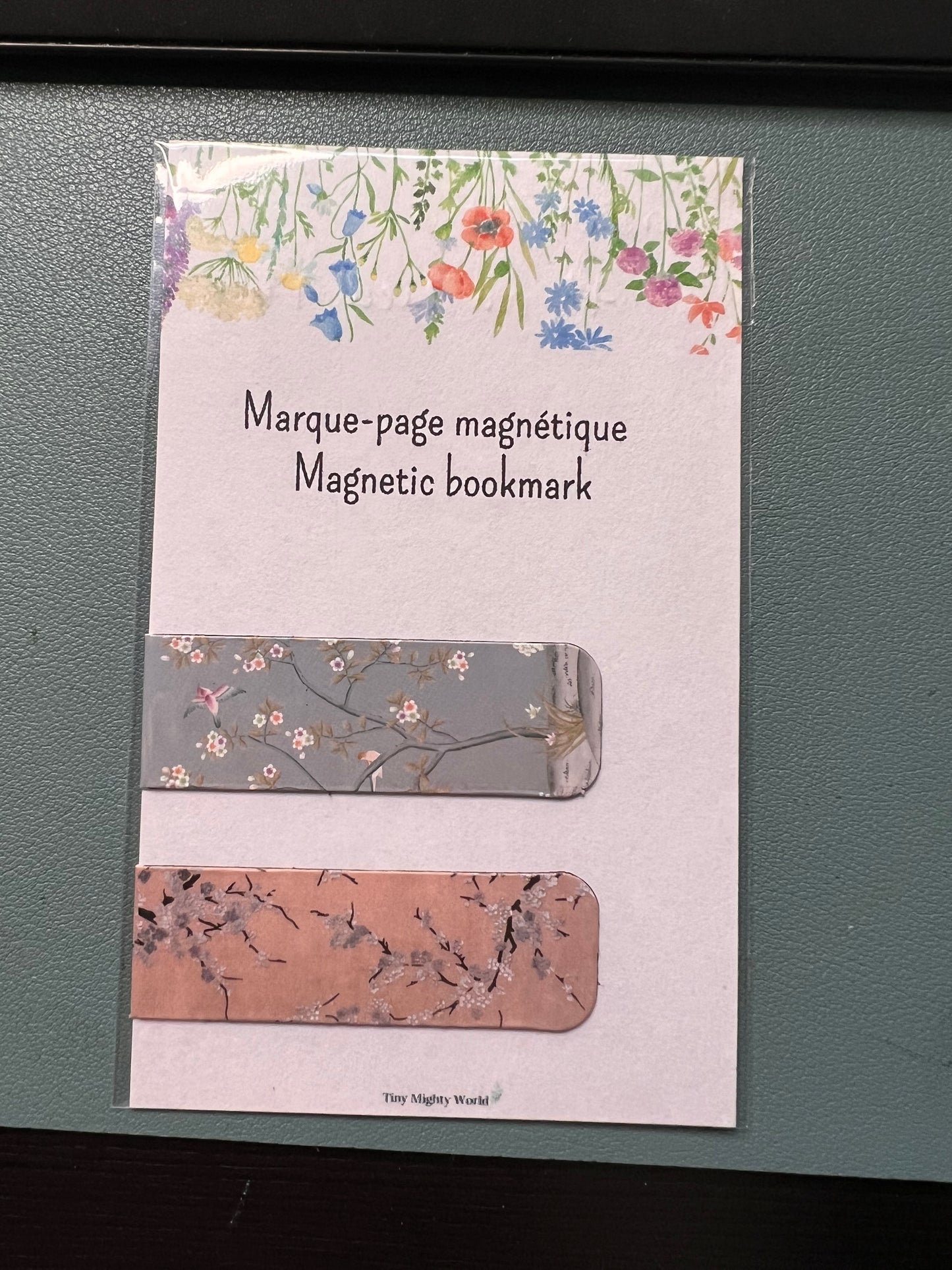 Magnetic Bookmark (2)