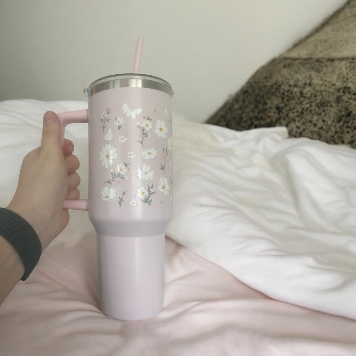 White flower UVDTF Tumbler 40oz