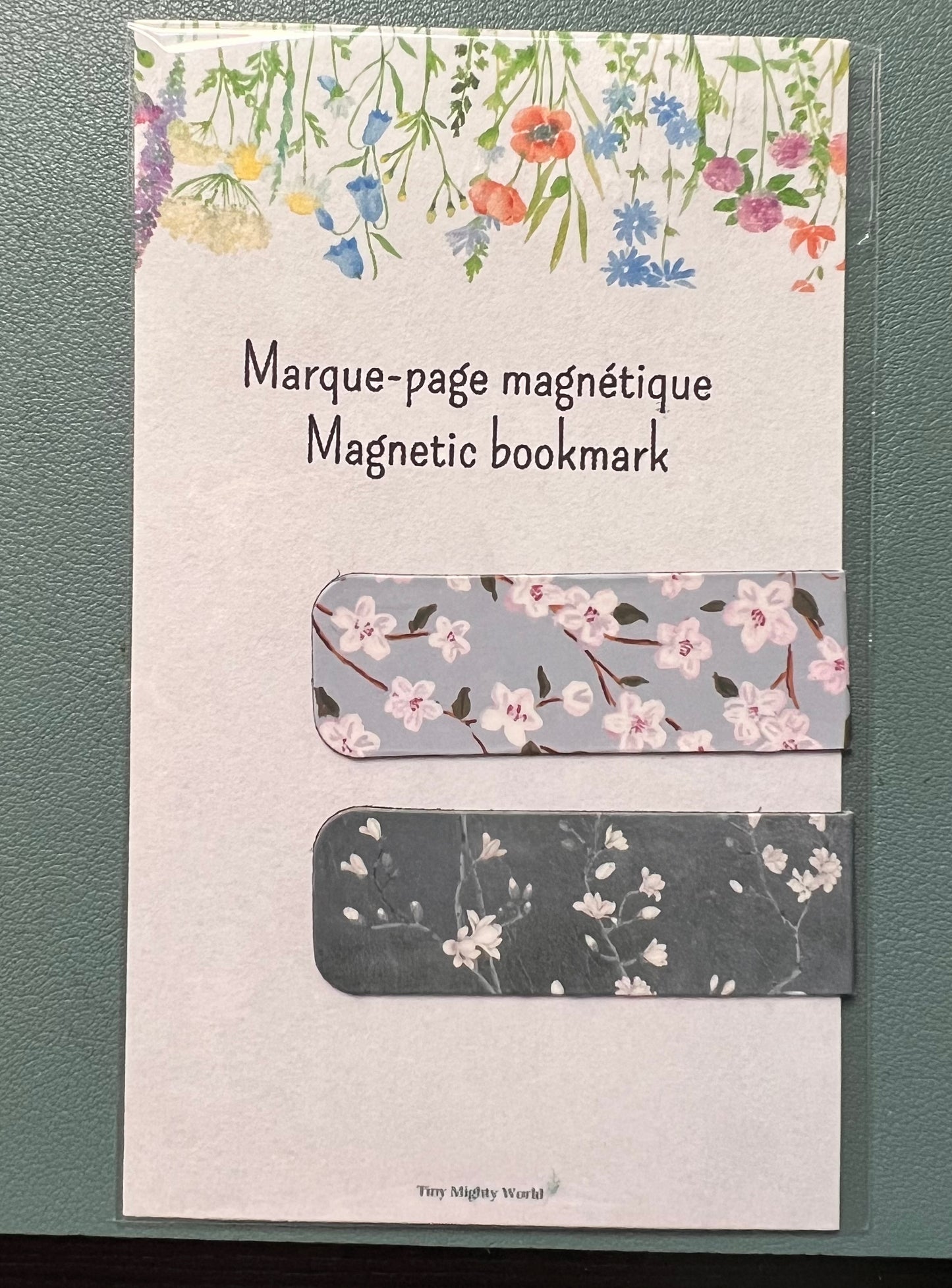 Magnetic Bookmark (2)