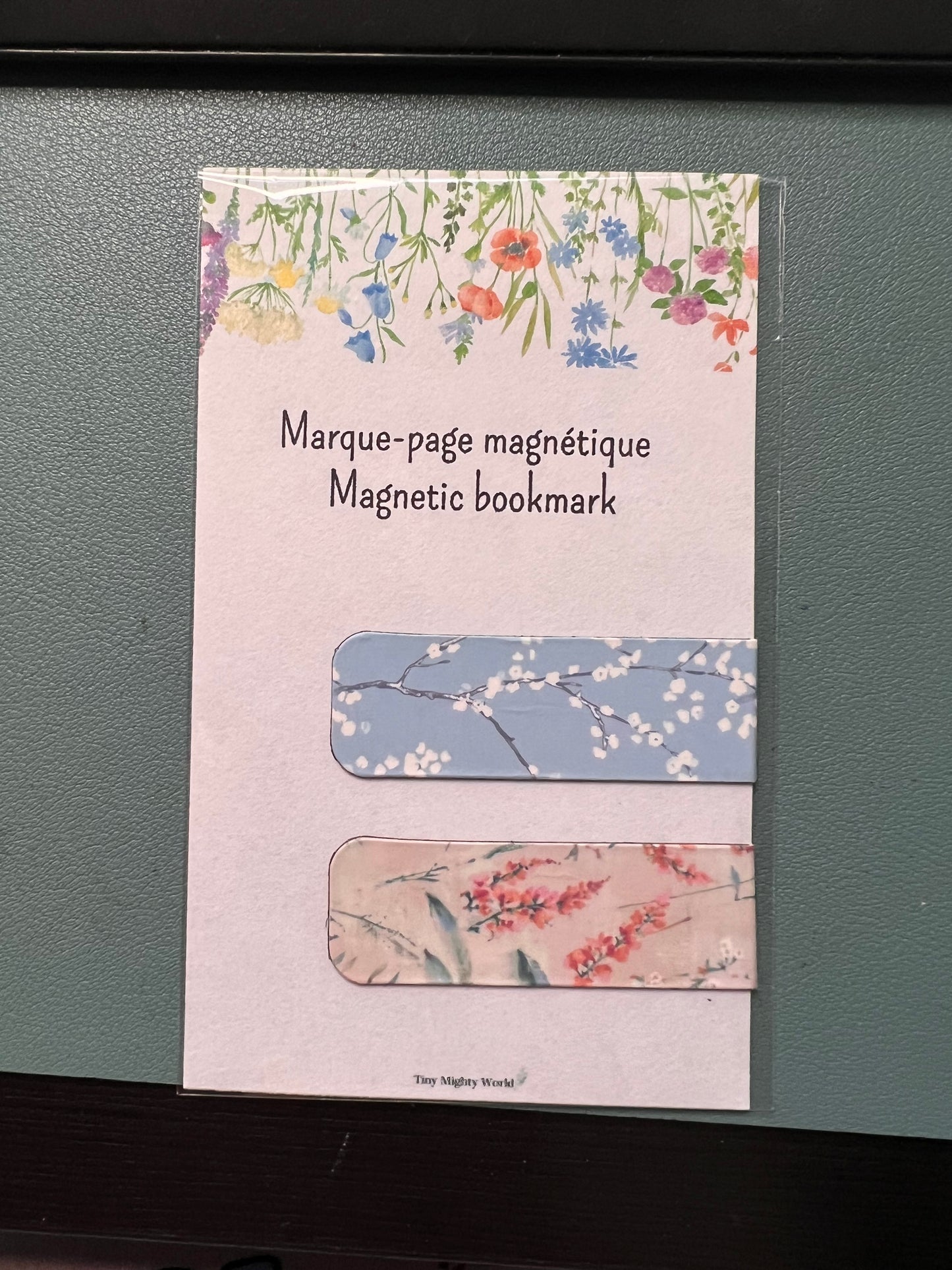 Magnetic Bookmark (2)