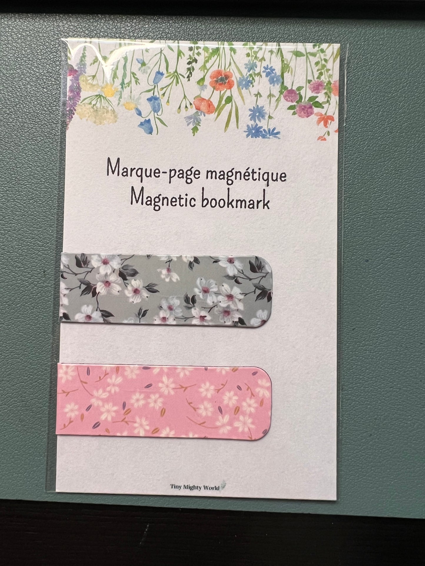 Magnetic Bookmark (2)