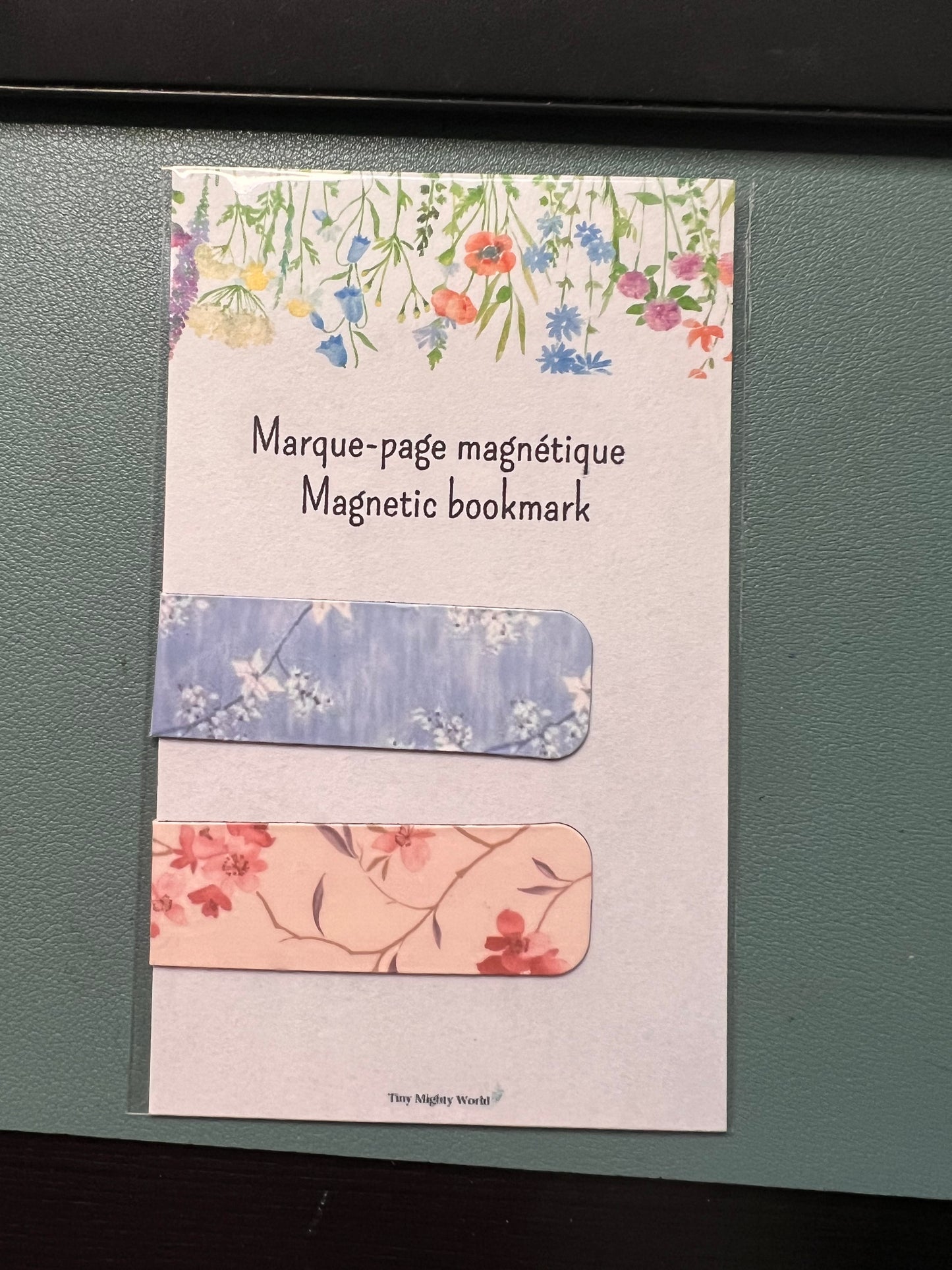 Magnetic Bookmark (2)