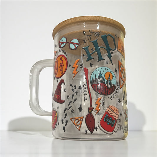 Tasse en verre Wizard Witchy de 473 ml avec poignée et couvercle en plastique pour paille – Gobelet réutilisable – Autocollants UVDTF