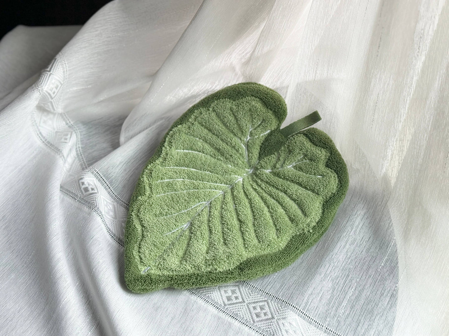 Modern hanging hand towel