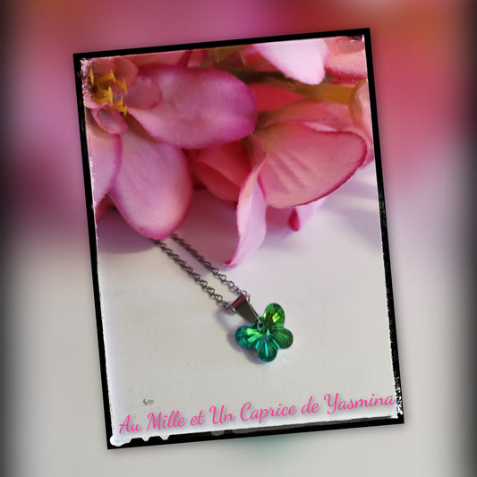 Green butterfly - Delicate Minimal Necklace – Stainless steel – Timeless Gift
